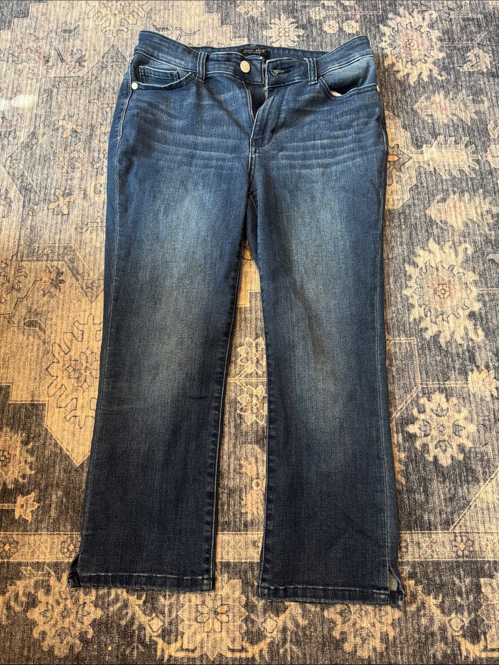 Judy Blue Indigo Straight-Leg Capris